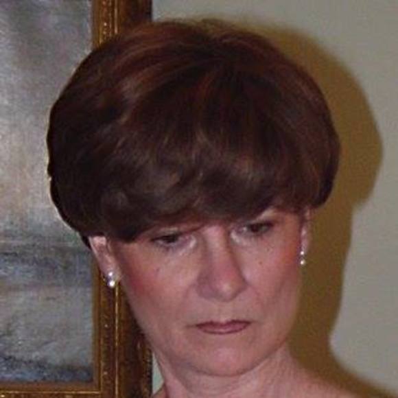 Meet your Posher, Pamela - Picture 1 of 1